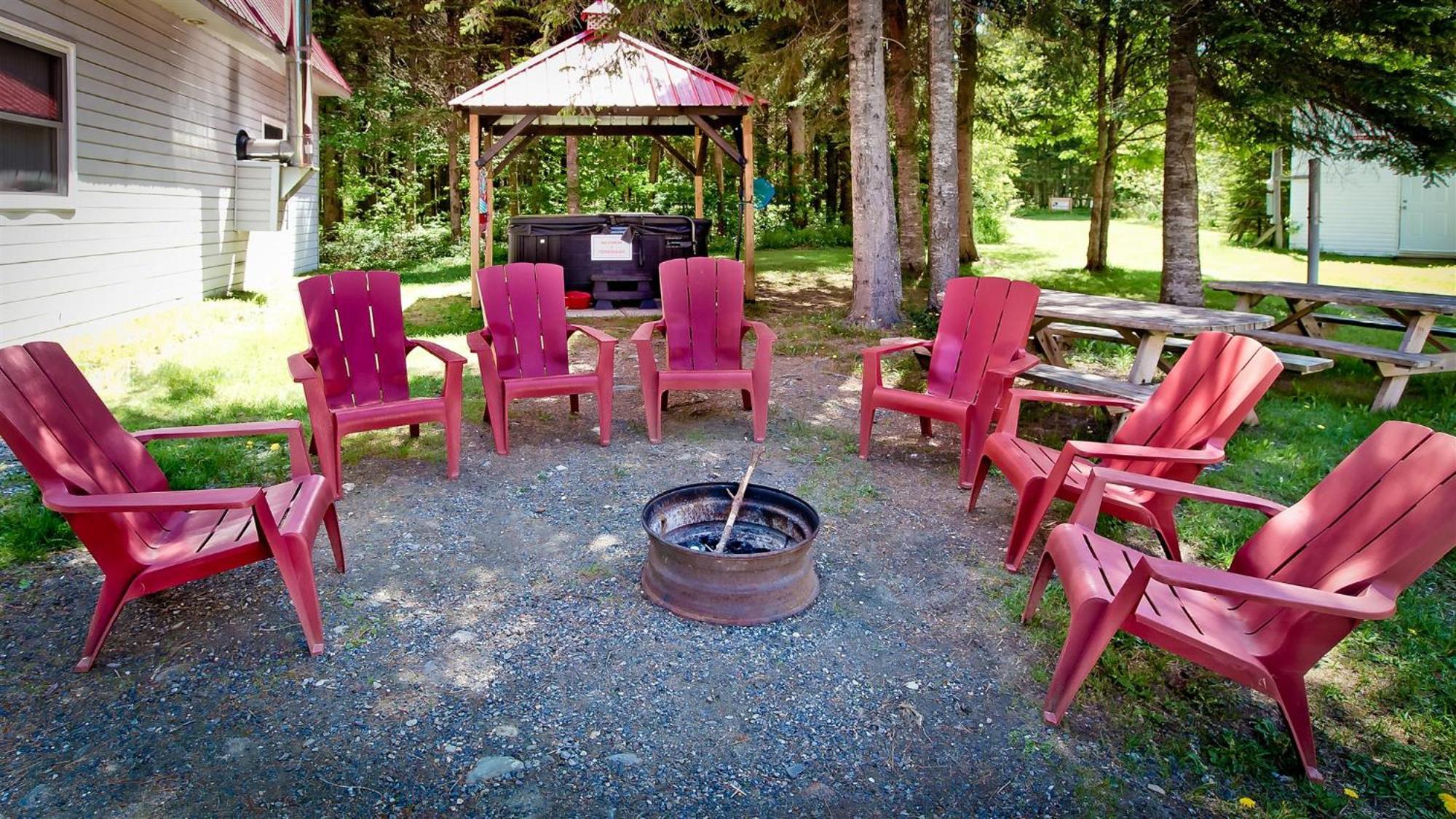 Camping Chalets Spas Pignons Rouges Saint Romain Eksteriør billede