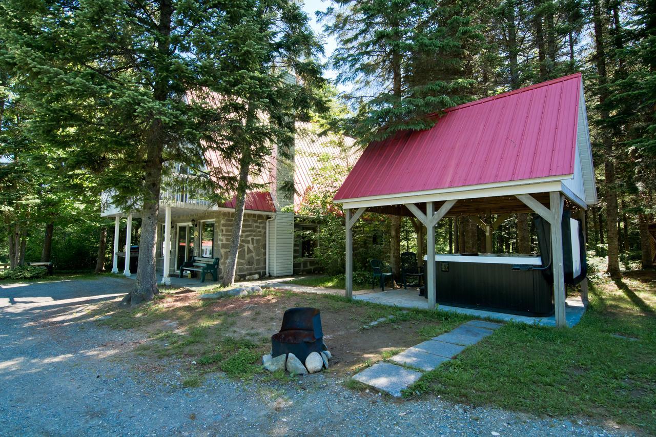 Camping Chalets Spas Pignons Rouges Saint Romain Eksteriør billede